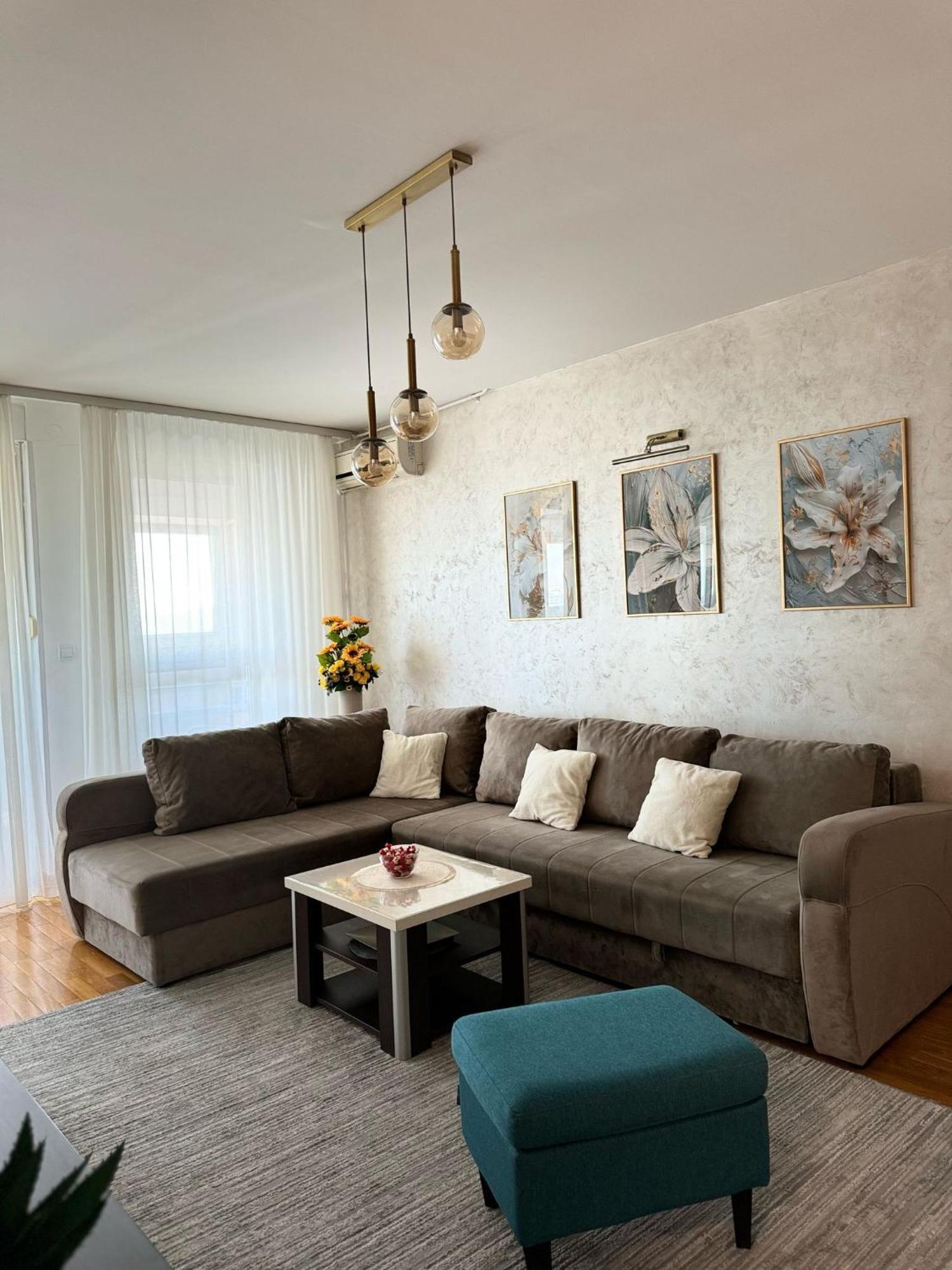 Manhattan Apartman Belvil Belgrado Buitenkant foto
