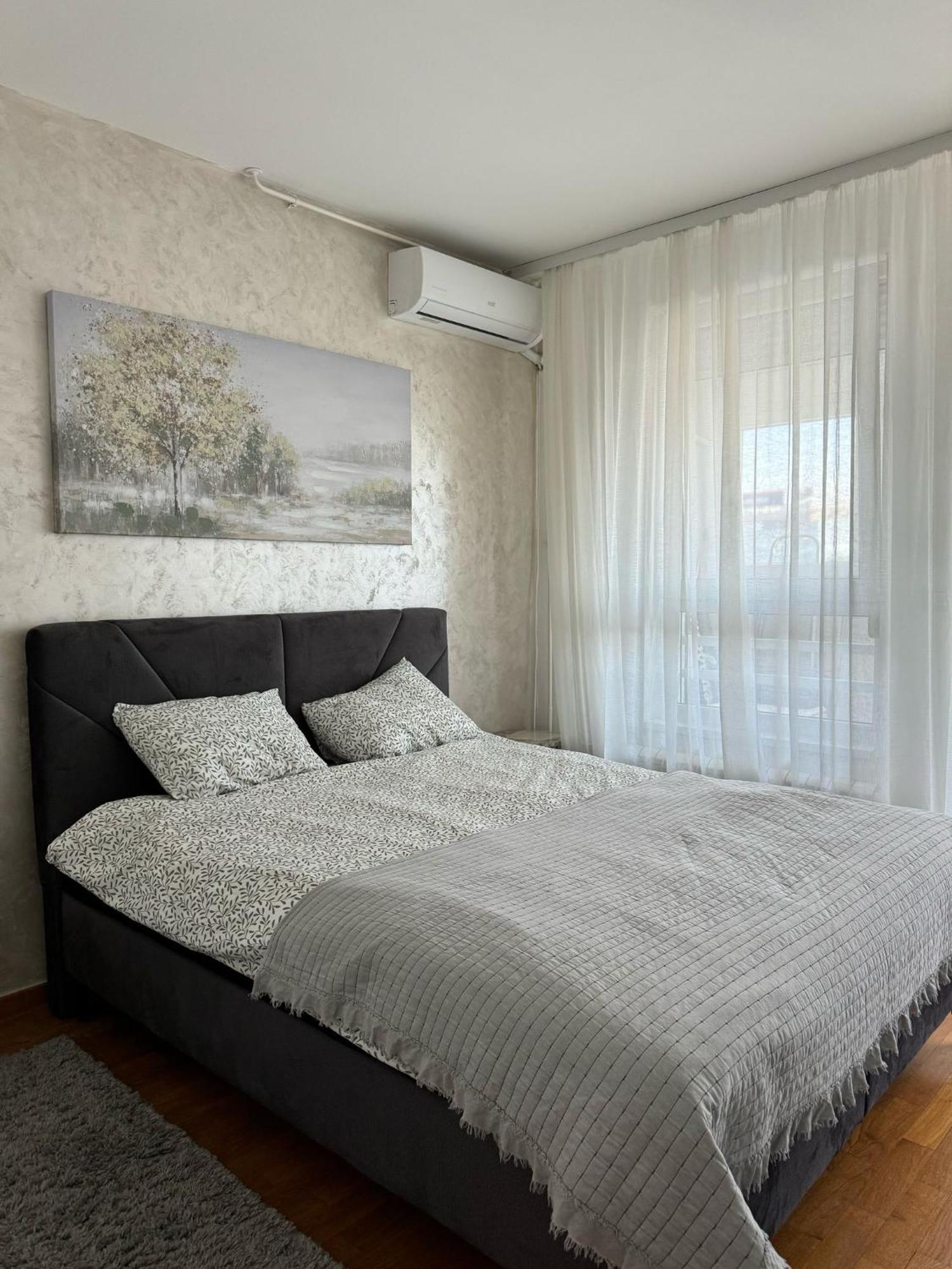 Manhattan Apartman Belvil Belgrado Buitenkant foto