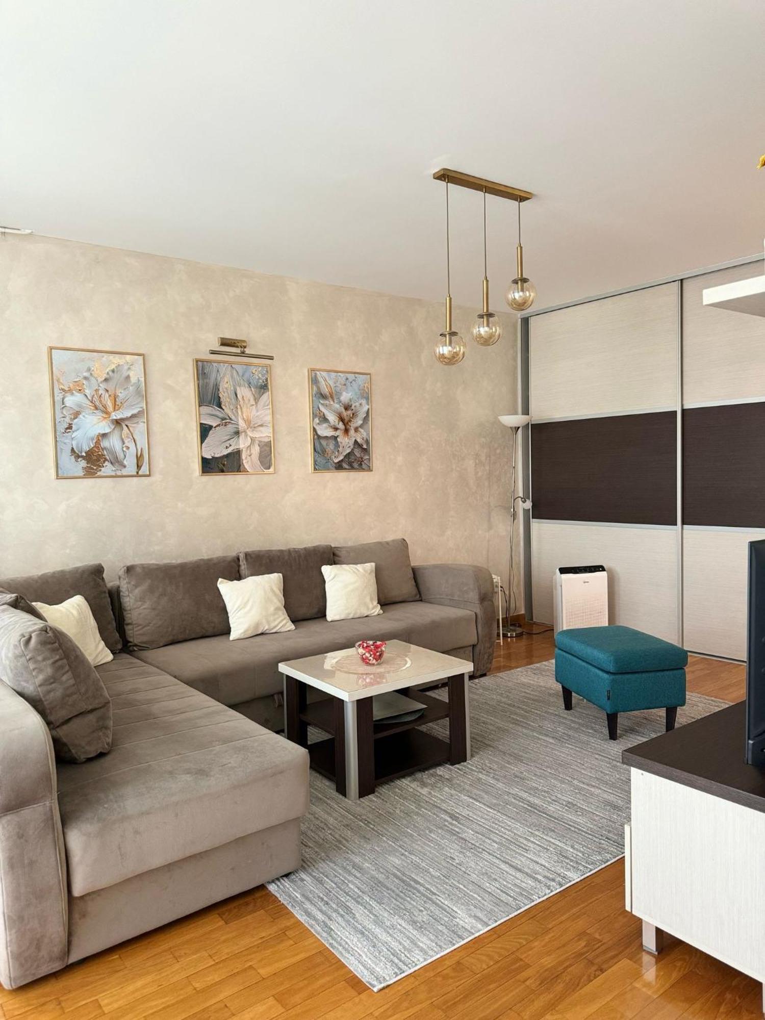 Manhattan Apartman Belvil Belgrado Buitenkant foto